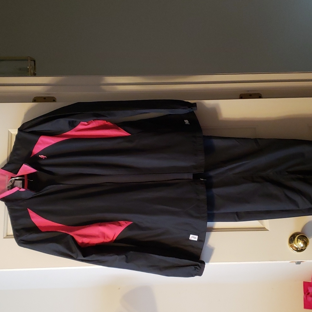 NWOT New Balance 3 piece Susan G. Komen Race for the Cure Jogsuit. Large/X-Large